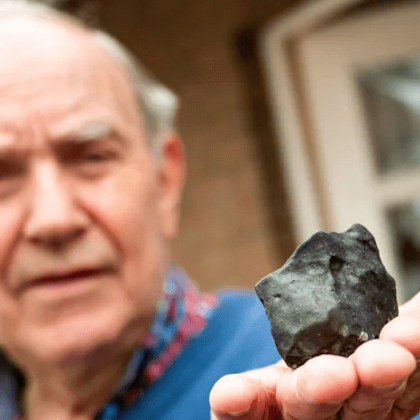 В Елмсхорн Германия падна фрагмент от метеорит  Космическият обект сравним по размери