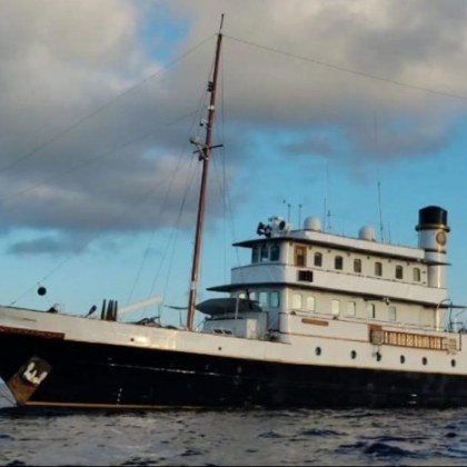 Известната яхта някога собственост на холивудските актьори Ричард Бъртън и