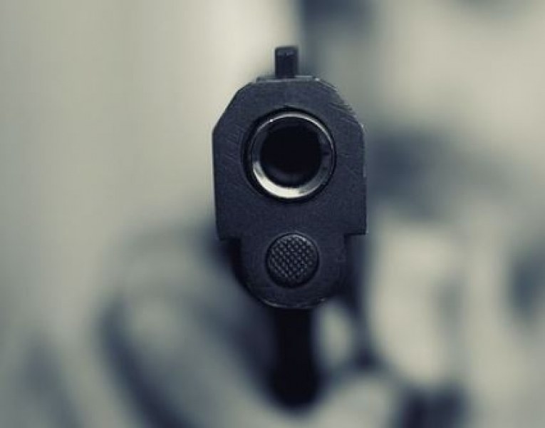 Бодигард застреля министър