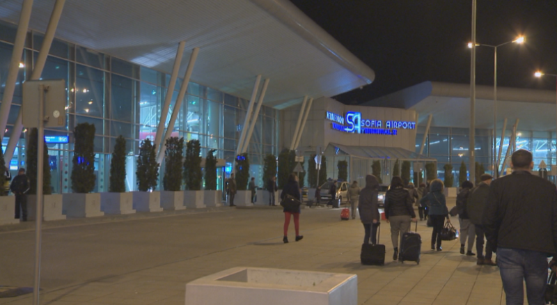 Пиян пътник е вдигнал на крак полицията на летище София.