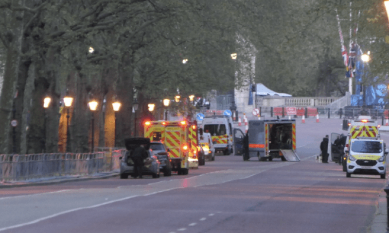 Взрив пред Бъкингамския дворец, има арестуван