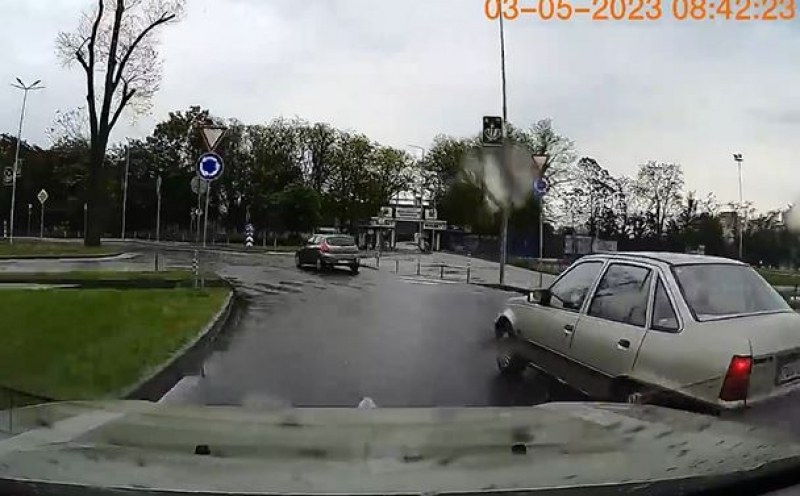 Шофьор засече грозно друг в Пловдив  ВИДЕО