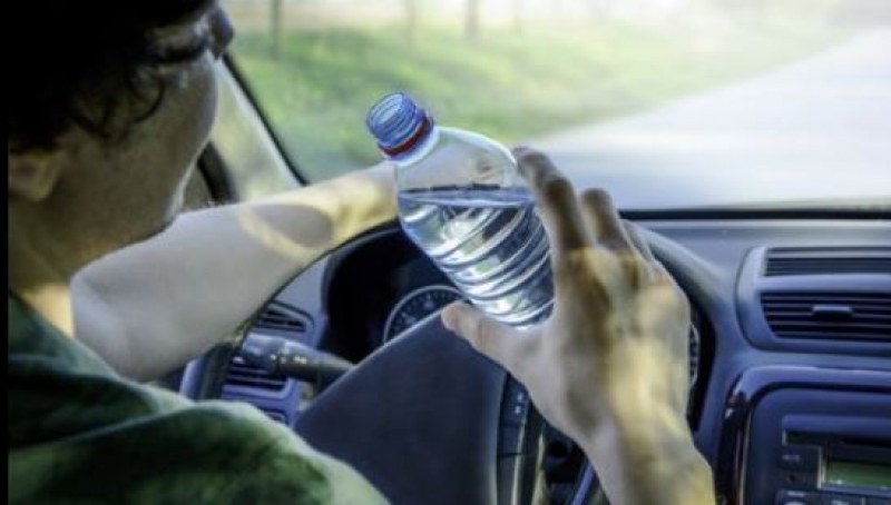 Солена глоба за пиене на вода грози шофьорите в Гърция