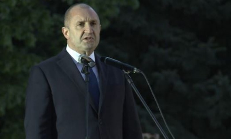 Радев: РСМ да впише българите в конституцията си