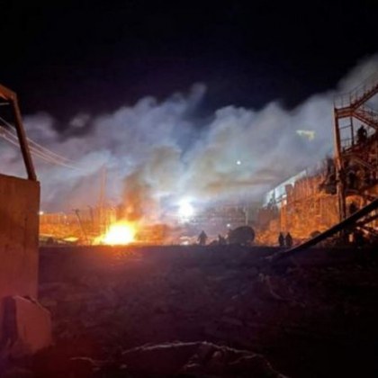 Украински медии съобщават за поредица от експлозии избухнали през нощта