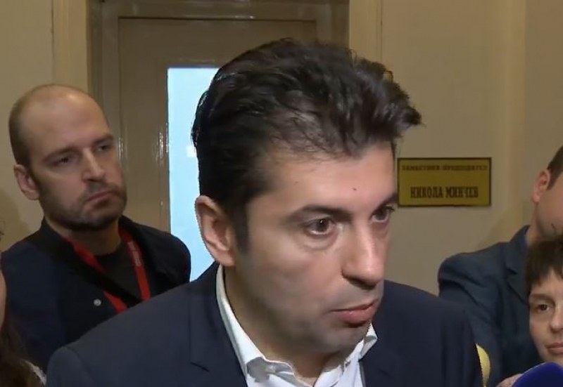 Кирил Петков: Пред ГЕРБ има три избора