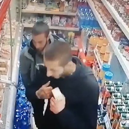 Камери уловиха трима мъже по време на кражба ВИДЕО