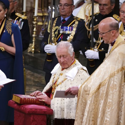 2300 бяха официалните гости които станаха свидетели на коронацията на