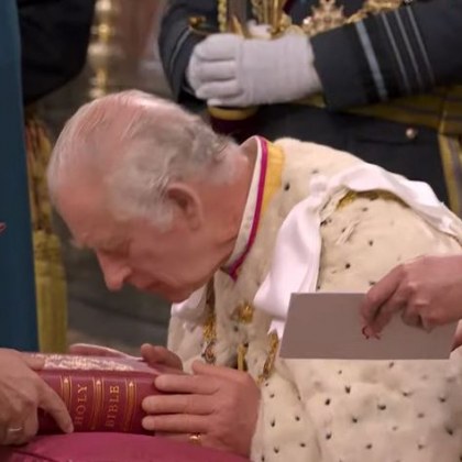 Чарлз III положи клетва като крал Това се случи в