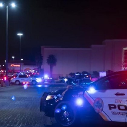 Седем души загинаха в американския щат Тексас след като автомобил