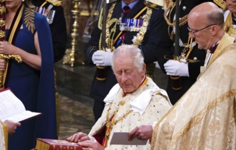 Вчера беше коронацията на крал Чарлз III във Великобритания. Церемонията