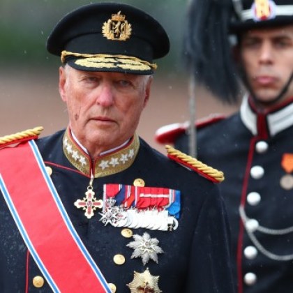 Кралят на Норвегия Харалд V е хоспитализиран заради инфекция съобщи