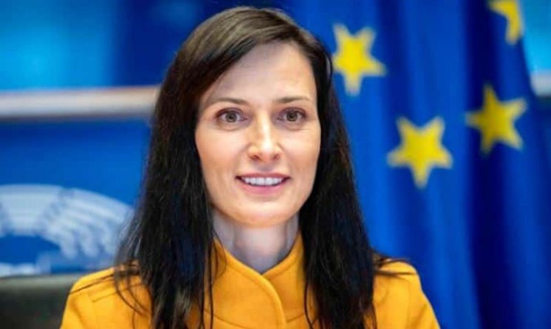 Мария Габриел ще е кандидатът за министър-председател на ГЕРБ