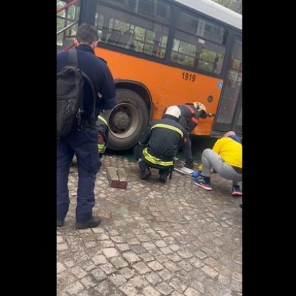 Шофьор удари мъж пресичащ на пешеходна пътека в София Секунди
