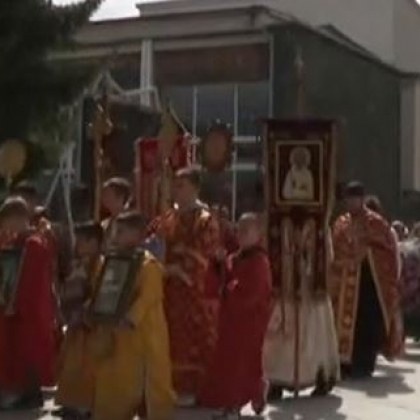 Литийно шествие поклонение в Батак Историческият музей в града организира тържествена