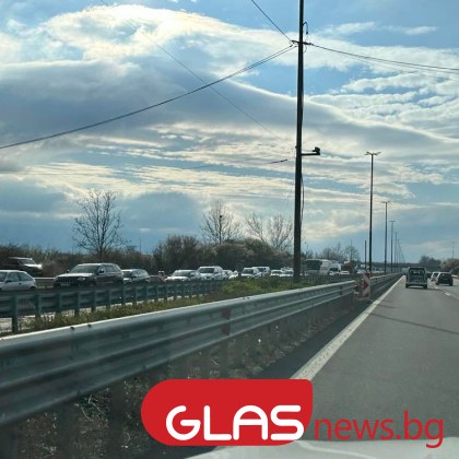 Катастрофа стана на АМ Тракия днес Бус е катастрофирал самостоятелно