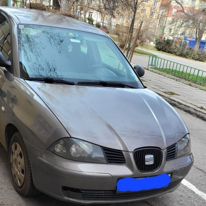 Разбиха и обраха паркирана кола, потърпевшата с призив към апашите СНИМКИ