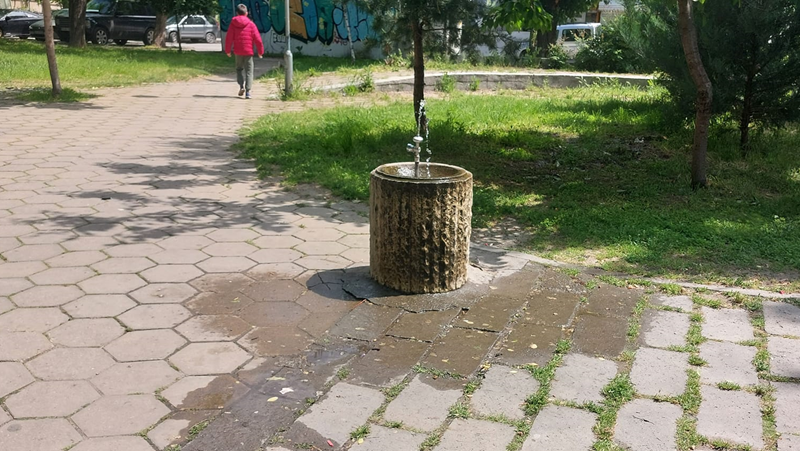 Прахосване на питейна вода в Пловдив, оплакват се на кмета