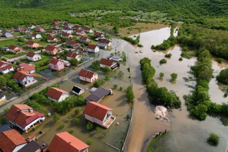 Поройни дъждове наводниха части от Хърватия СНИМКИ