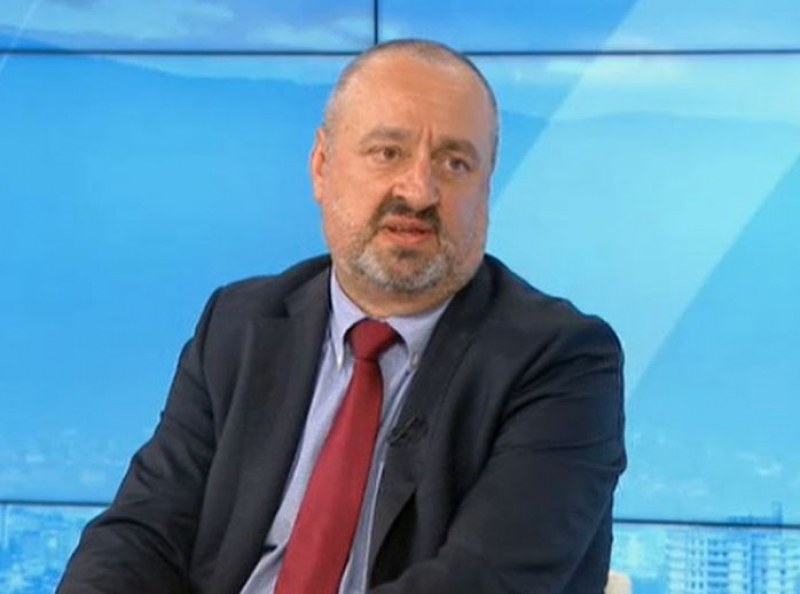 Ясен Тодоров: Дрон обикаля и влиза в терасата ми