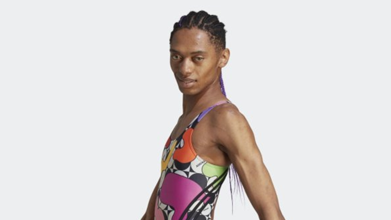 Призиви за бойкот на Adidas след реклама на дамски бански костюм СНИМКИ+ВИДЕО