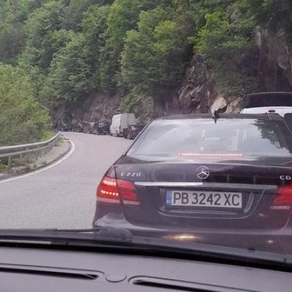 Катастрофа до Бачково е блокирала пътя Асеновград Смолян По думите на