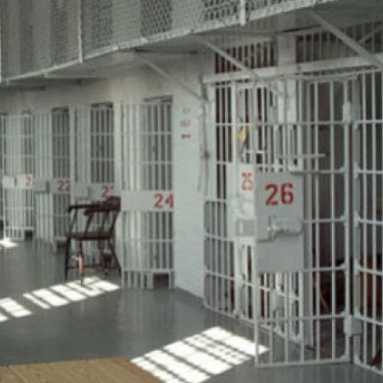 Повече от 1000 души са върнати в Албания след като