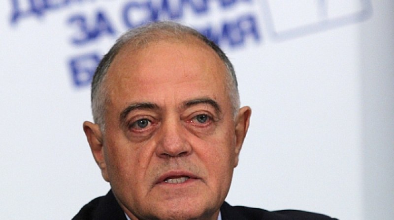 Атанас Атанасов катастрофира