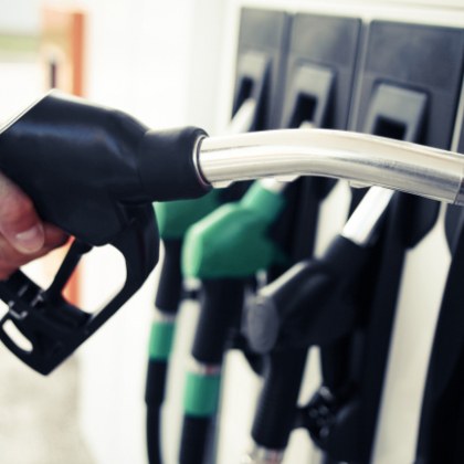 Цената на дизела падна под 2 50 лева за литър