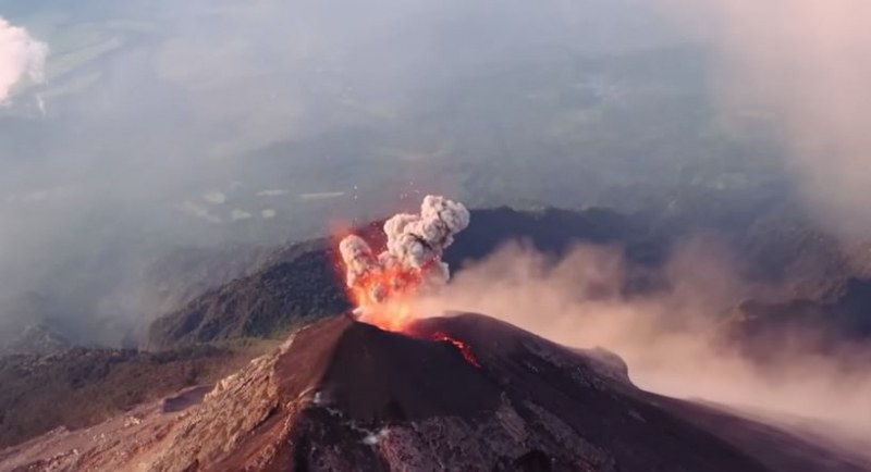 Заради активност на вулкан: Повишиха нивото на тревога в Мексико