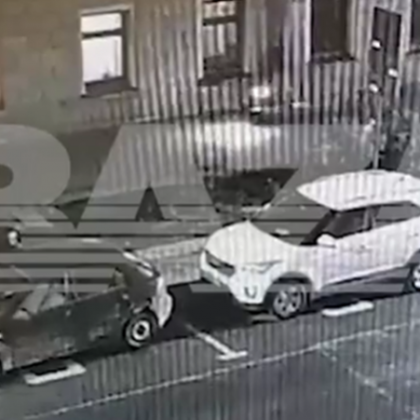 В Санкт Петербург електрически скутер се взриви по време на движение  Видеото от
