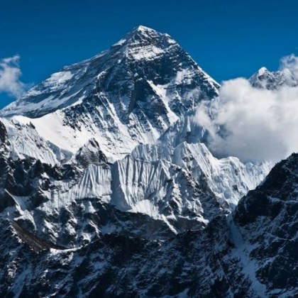 Рекорд за изкачване на Еверест Шерпът Ками Рита покори най високия
