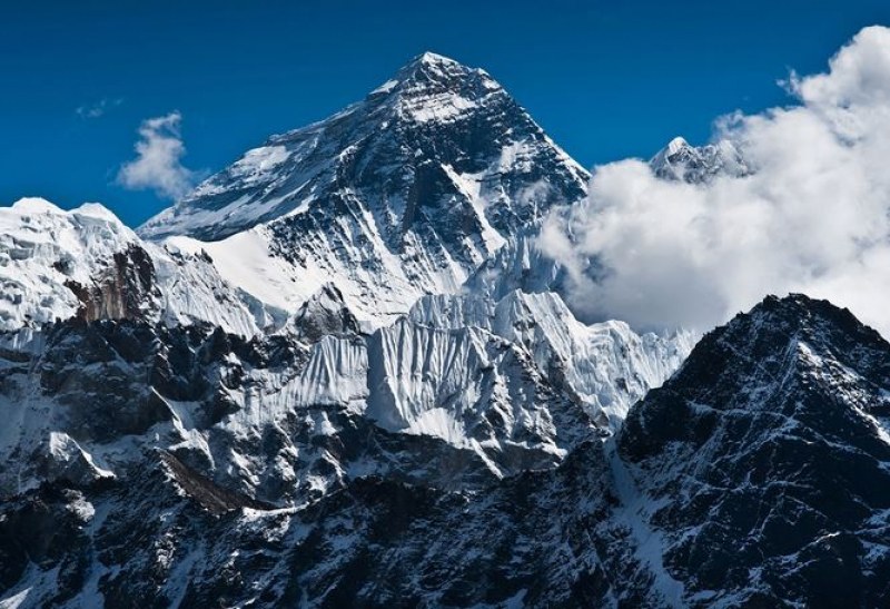 Рекорд! Непалец изкачи Еверест 28 пъти