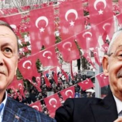Рекорден спад на турската лира ден преди балотажа на президентските