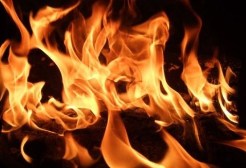 Баща на три деца опита да се самозапали