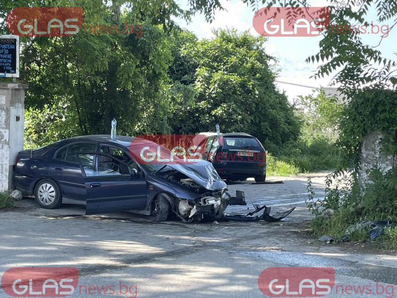 Трагедия край Пловдив! Жена загина в катастрофа, има трима ранени СНИМКА