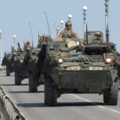 Военна техника излиза по пътищата на България