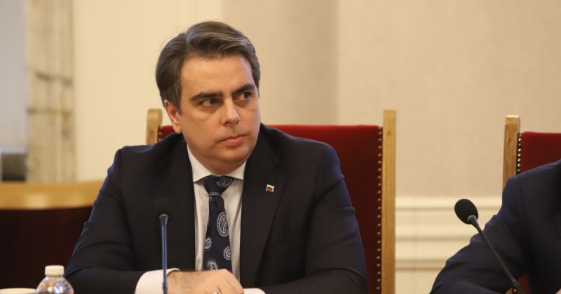 Съпредседателят на Продължаваме промяната Асен Василев няма да заема поста