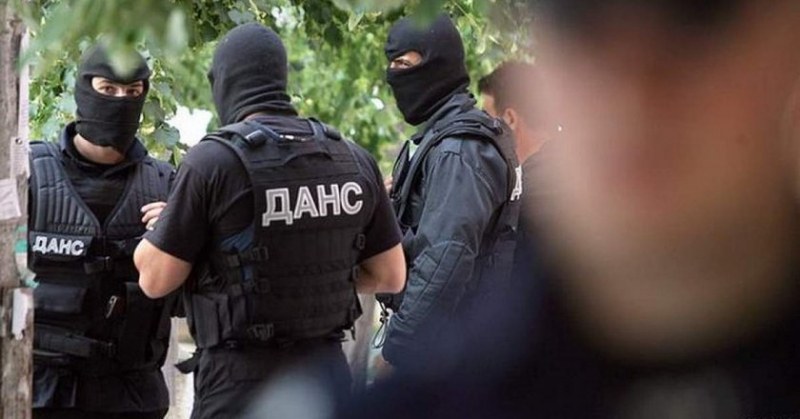 Арестуваха служител на ДАНС с наркотици