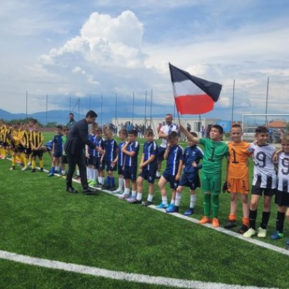 С детски футболен турнир на новоизграденото футболно игрище в Карлово