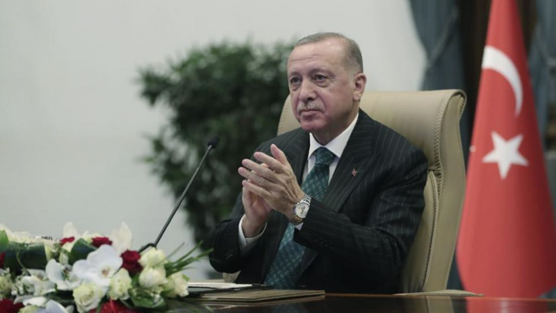 Като кабинет на новото столетие“ представи правителството си турският президент