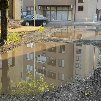 Наводнени участъци и дупки тормозят жителите на Димитровград  За това