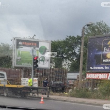 Мъж катастрофира в Пловдив до моста на Адата Шофьорът е