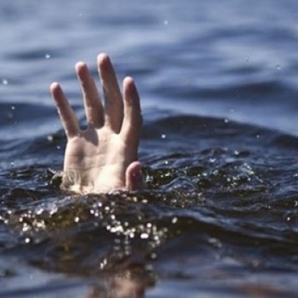 Трагегия! 4 деца загинаха в морето