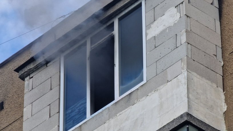 Пожар в апартамент в Казанлък, майка и трите й деца са обгазени