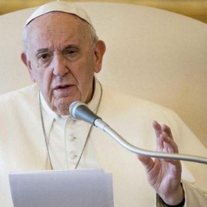 Папа Франциск е бил приет за преглед в римската болница