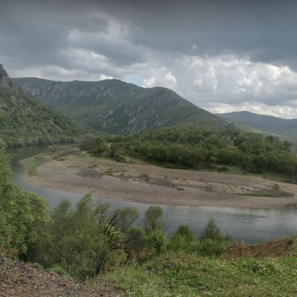 До 30° удря термометърът, но ще има и валежи и гръмотевици!