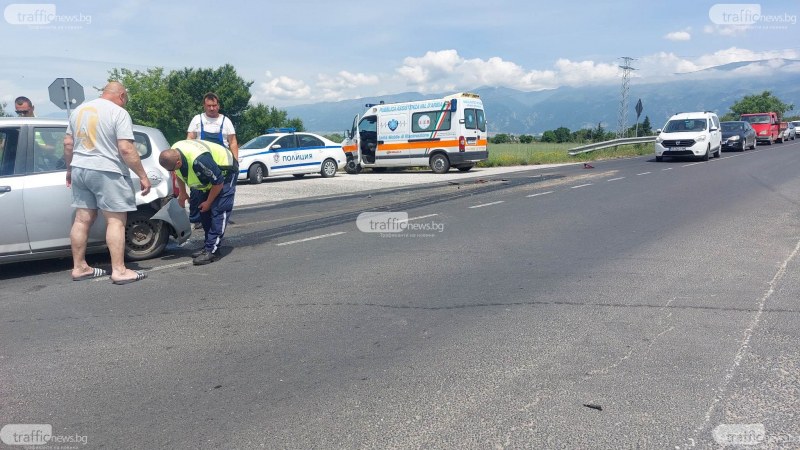Полицай изгони медици, спрели да помогнат при ПТП край Пловдив