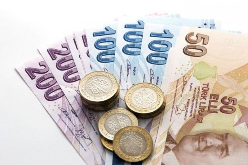 Турската лира се обезцени с над 7%