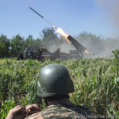 Украинската армия започна дългоочакваното контранастъпление срещу окупационните руски сили откривайки